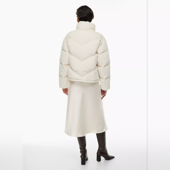 Aritzia Wilfred the cloud puff - Picture 6 of 14